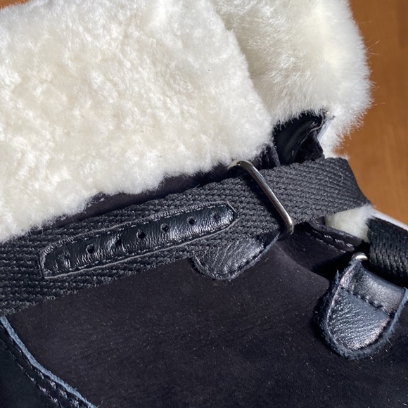 Schutz sheepskin lined boots NWT - Picture 9 of 10